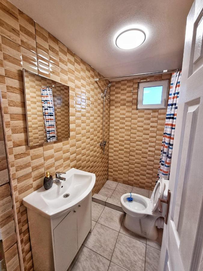 Cabana Varad Coronini Moldova Veche Buitenkant foto