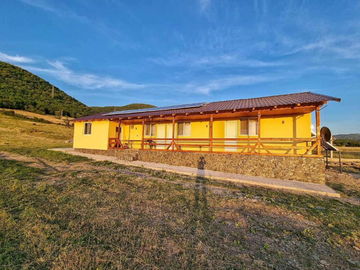 Cabana Varad Coronini Moldova Veche Buitenkant foto