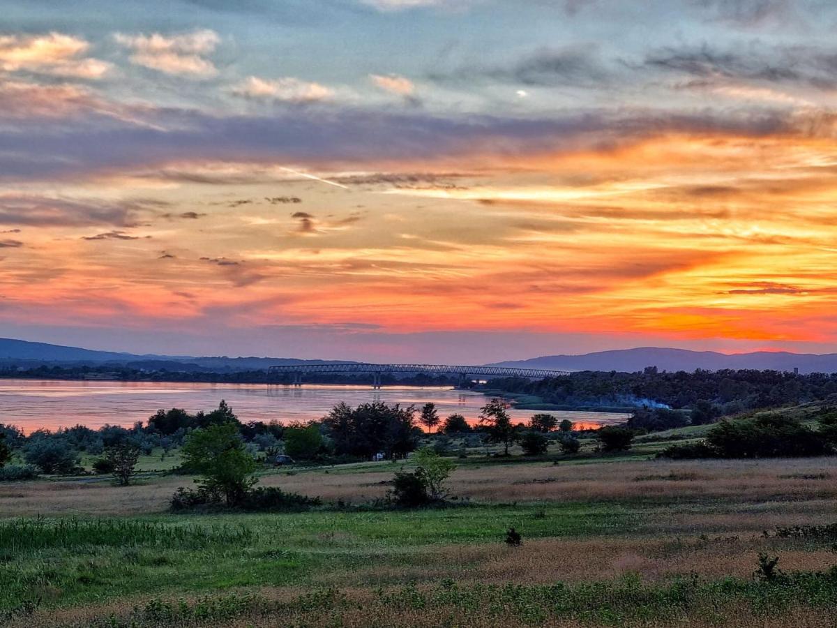 Cabana Varad Coronini Moldova Veche Buitenkant foto