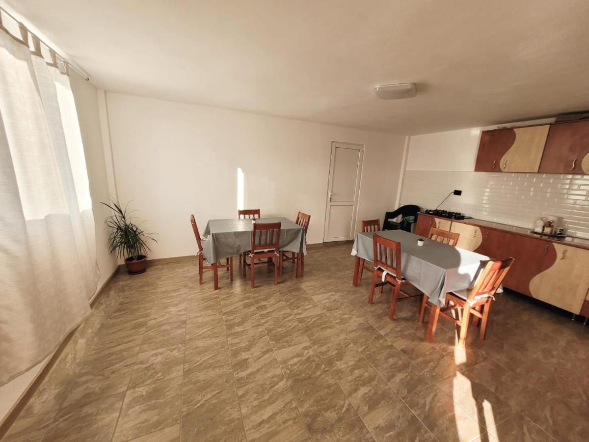 Cabana Varad Coronini Moldova Veche Buitenkant foto