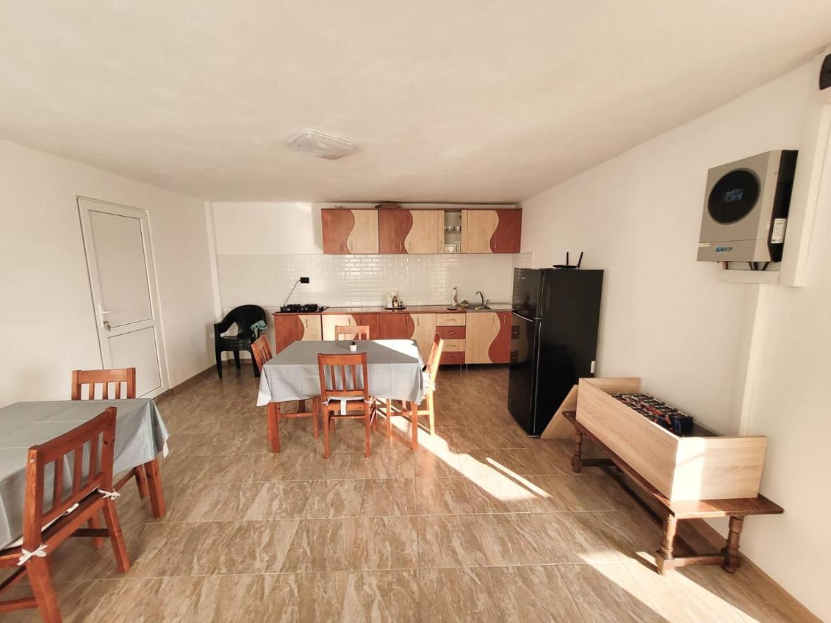 Cabana Varad Coronini Moldova Veche Buitenkant foto