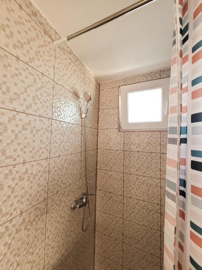Cabana Varad Coronini Moldova Veche Buitenkant foto