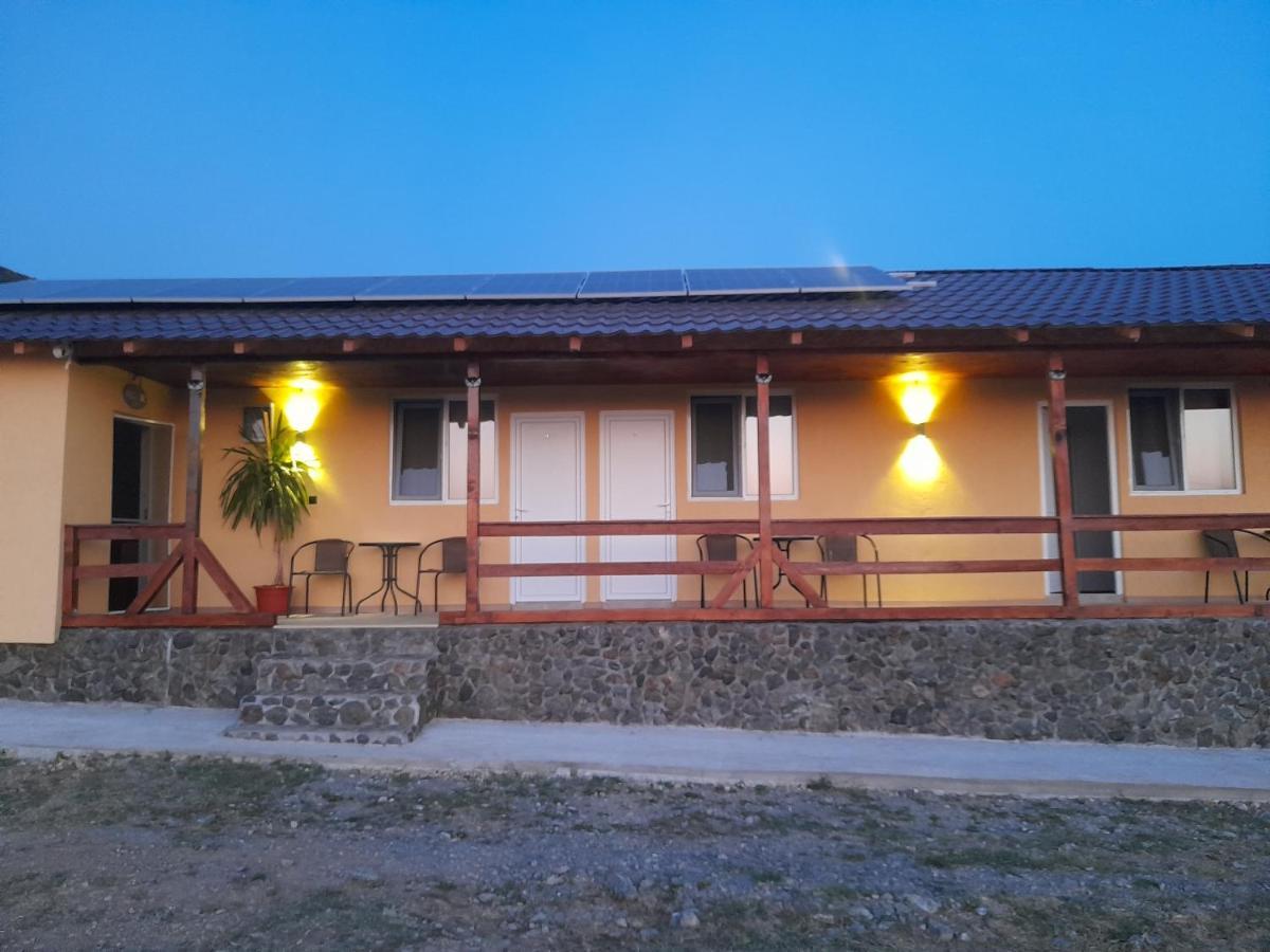 Cabana Varad Coronini Moldova Veche Buitenkant foto