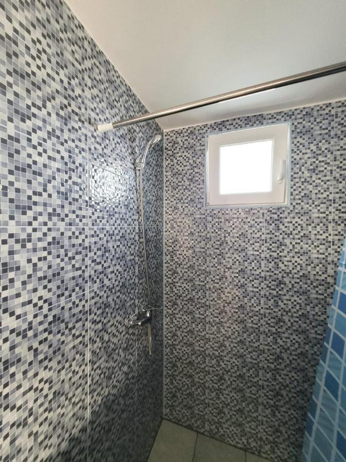 Cabana Varad Coronini Moldova Veche Buitenkant foto